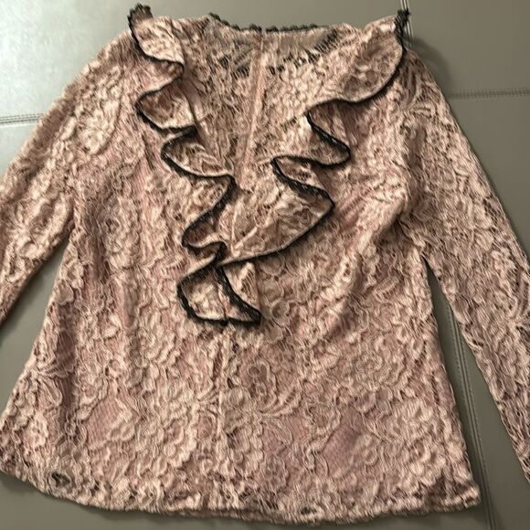 NWOT Alexis Addie Bell Sleeve Ruffle Lace Blouse in Blush/Black. Size XS. - Picture 7 of 9